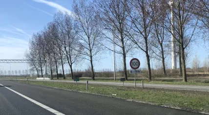Speed limit sign along a highway near Leiden, 11 March 2020