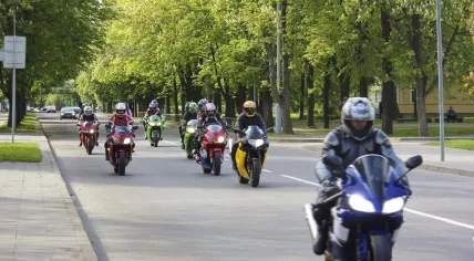 Motorcyclists 