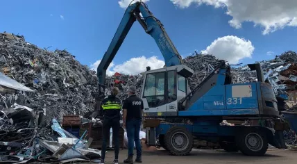 Police and FIOD at a Limburg recycling company suspected of money laundering, 11 July 2020