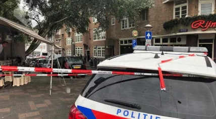 Police at the scene of a shooting on Vechtstraat in Amsterdam, 25 August 2020