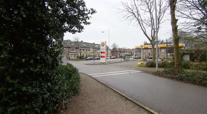Prins Bernhardlaan in Alkmaar, where a woman was groped from behind by a cycling man on 5 January 2021
