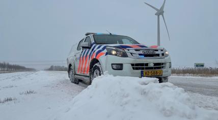 Police vehicle in the snow