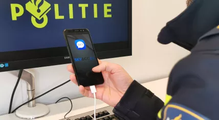 Dutch police officer using the Sky ECC encrypted messaging service. 9 March 2021