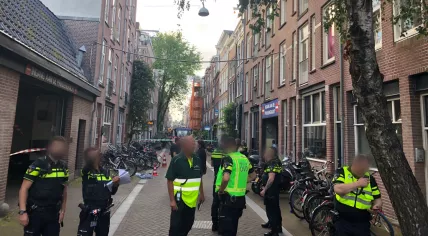 Police investigating the shooting of journalist Peter R. de Vries in Amsterdam. July 7, 2021