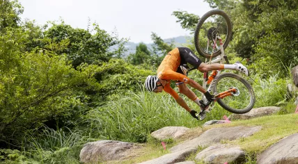 Mathieu van der Poel crashes in the cross country mountain bike during the Olympic Games in Tokyo, 26 July 2021