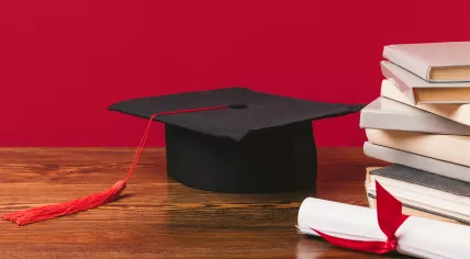 Bachelor hat