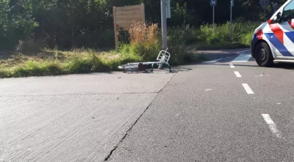 The scene of a hit-and-run in Amsterdam Noord where a bicyclist, 14, was seriously injured. 23 July 2021