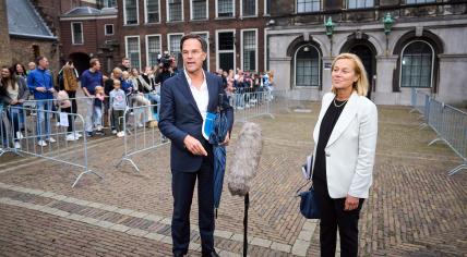 Mark Rutte (VVD) and Sigrid Kaag (D66) after a cabinet formation meeting with informateur Mariette Hamer, 19 August 2021