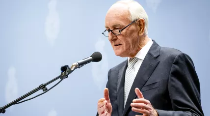 Johan Remkes giving his final report on Cabinet formation talks. 30 September 2021