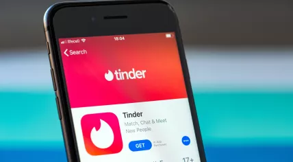 Tinder distributed in the App Store on an iPhone 8 in 2019