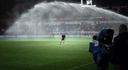 Football player preparing for the match