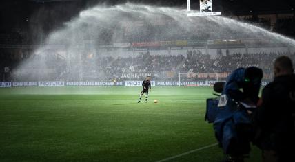 Football player preparing for the match