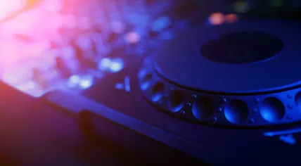 DJ mixer