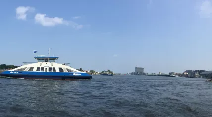 Traffic on IJ river in 2016