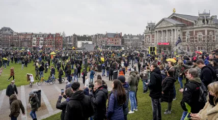 Nederland in Verzet protesters commemorate "coffee battle"