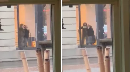 An image from the scene of an apparent robbery and hostage situation at the Apple Store in Amsterdam. 22 Feb. 2022