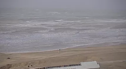 Storm Eunice brought wind gusts of over 120 km/h by early Friday afternoon near Scheveningen Beach. 18 Feb. 2022