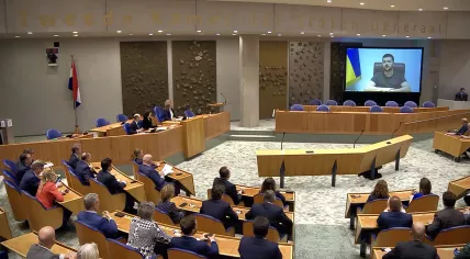Ukrainian President Volodymyr Zelenskyy addresses the Tweede Kamer, 31 March 2022
