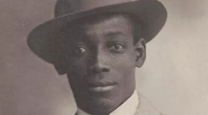 Dutch-Surinamese writer Anton de Kom, around 1924.