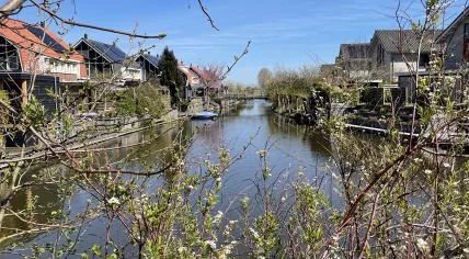 Sunshine in Amsterdam on Easter Monday, 18 April 2022