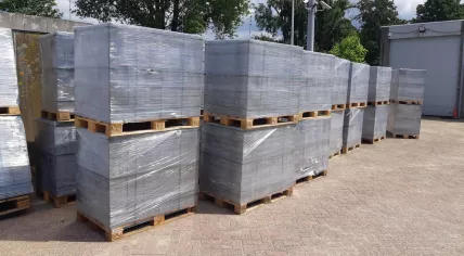 Bricks concealing heroin found on the Tappersheul commercial property in Oudewater. 24 May 2022