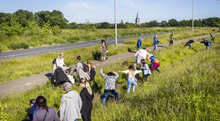 Volunteers search for missing 9-year-old Gino van der Straeten in Kerkrade, 2 June 2022