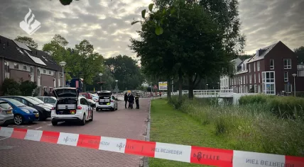 Police at the scene of a shooting on Dijkmanhuizenstraat in Amsterdam-Noord, 8 June 2022
