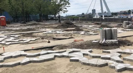 Rotterdam monument to commemorate deportation of Jews under construction.