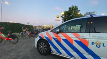 Police at Coolhaven metro station in Rotterdam