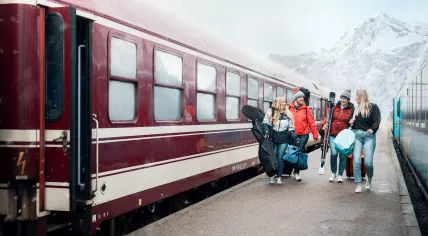 A promotional photo for the launch of the TUI Ski Express, which takes passengers from Amsterdam and Utrecht to Austria by train. 2022