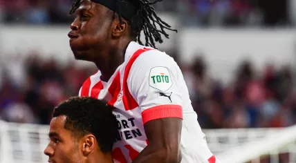 Cody Gakpo of PSV Eindhoven and Johan Bakayoko of PSV Eindhoven celebrate the 4-0 during the Dutch eredivisie match between PSV Eindhoven and FC Emmen in the Phillips stadion on 6 august 2022 in Eindhoven, Netherlands.
