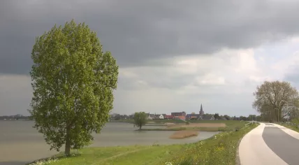 Ameide as seen from the Lek river.