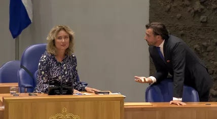 Tweede Kamer chair Vera Bergkamp listens to FvD leader Thierry Baudet defend his speech against Finance Minister Sigrid Kaag. 21 Sept. 2022