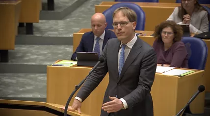MP Pepijn van Houwelingen during a debate in the Tweede Kamer in May 2022