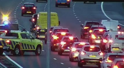 Traffic builds up on the A9 from Beverwijk to Amstelveen during a particularly busy morning rush hour. 27 Sept. 2022