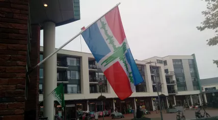 The provincial flag of Groningen flies in Winschoten with a seismogram printed on it in protest of gas extraction and the resultant earthquakes. 20 Sept. 2019