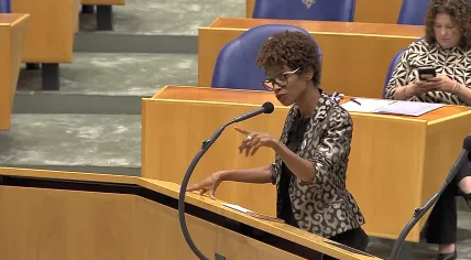Sylvana Simons (BIJ1) during a parliamentary debate about the Netherlands' crisis in asylum reception, 8 September 2022