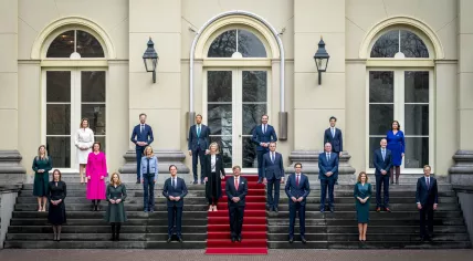 King Willem-Alexander with the Rutte IV Cabinet when it took office on 10 January 2022