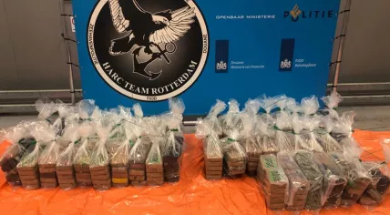 450 kilograms of cocaine intercepted at the port of Rotterdam in a shipment of canned asparagus from Peru, 20 September 2020
