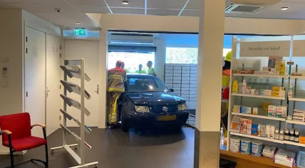 A man crashed his car into a Culemborg pharmacy after being told to wait his turn, 6 October 2022