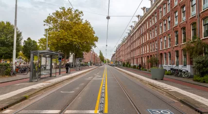 A portion of Marnixstraat in Amsterdam where road traffic is fixed at 30 km/h. October 2021