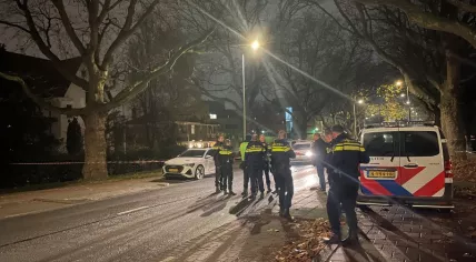 Police investigating a stabbing on Molenlaan in Rotterdam where a 19-year-old was suspected injuring a woman, 53,  a man, 44, and a police officer. 5 December 2022