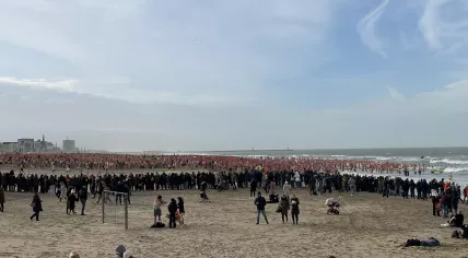 A large turnout at the New Year’s Dive in Scheveningen at the start of 2023. 1 January 2023