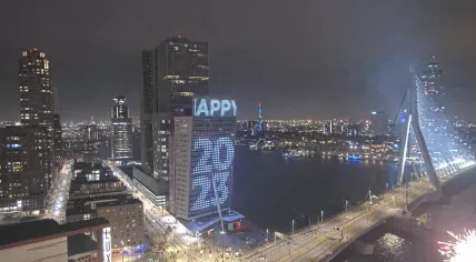 The Erasmus Bridge and KPN building in Rotterdam just after midnight on New Year’s Day. 1 January 2023