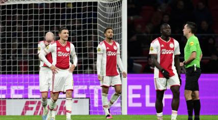 Davy Klaassen of Ajax, Steven Berghuis of Ajax, Devyne Rensch of Ajax, Brian Brobbey of Ajax disappointed after the 0-1 during the Dutch eredivisie match between Ajax Amsterdam and FC Volendam in the Johan Cruijff ArenA on 26 January 2023 in Amsterdam, Netherlands