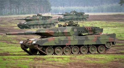 Leopard 2 main battle tanks