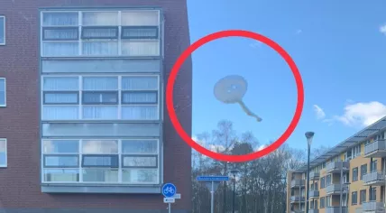 Boxtel cop following "Chinese spy balloon" that turned out to be bird poop, 26 February 2023
