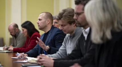 VVD MP Rudmer Heerema speaking to a delegation of the Ukrainian government during a visit to Kyiv, 6 February 2023