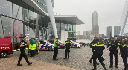 Police and firefighters gathered near De Rotterdam after a bomb threat was reported there. 21 February 2023