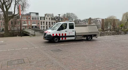 Amsterdam garbage collectors back at work after municipalities, unions reached a collective labor agreement, 22 February 2023